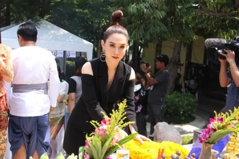 “ช่อง 8” บวงสรวงละครสุดหลอน “เงาอาถรรพ์” ดึง “แป้ง อรจิรา” ประกบ “มังกร ปภาวิน” ครั้งแรก