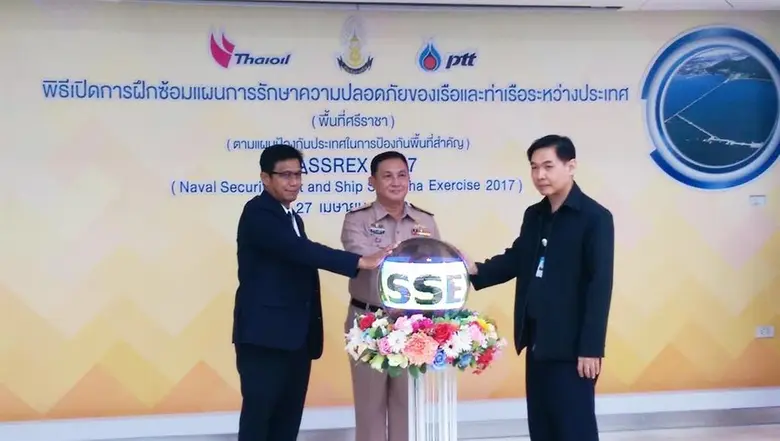 พล.ร.ท.สุรศักดิ์ เมธยาภา ผู้บังคับการกองท...