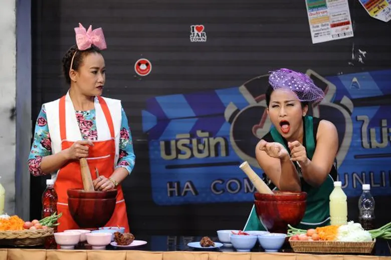 ทีวีไกด์: ซิทคอม "บริษัท ฮาไม่จำกัด" “ลาล่า – ลูลู่” ถึงคราวไม่กินเส้น เปิดศึกห้ำหั่นกันเองเพื่อความอยู่รอด!!! ใน บริษัท ฮาไม่จำกัด