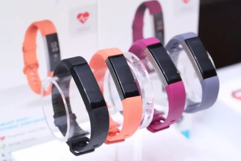 Fitbit Alta HR สายรัดข้อมือฟิตเนสรุ่นเพรียวบางที่สุดในโลกจากฟิตบิท ด้วยฟังก์ชั่นวัดอัตราการเต้นของหัวใจต่อเนื่อง พร้อมวางจำหน่ายแล้วทั่วประเทศ