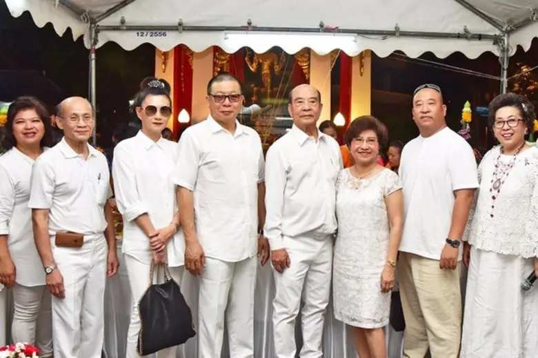จำเริญ จิตตรัตน์เสนีย์ ประธาน และ แสวง เจ...