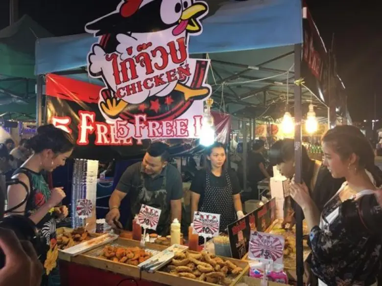 ทีวีไกด์: รายการ “#TEAMGIRL” “เอสเธอร์-มุก-เจนนี่” พาช้อปชิลๆ “ตลาดนีออน” จัด 5 ร้านฮอตฮิตชวนชิม!!!