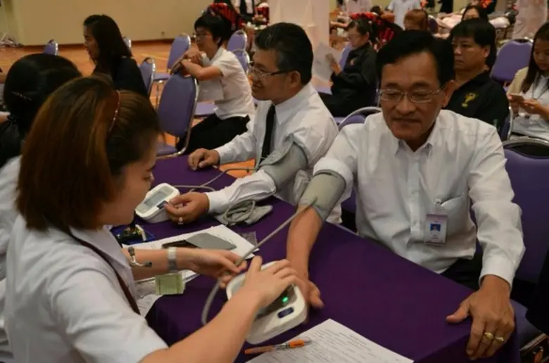 นายสุวัฒน์ แสงประทีป ผู้อำนวยการไฟฟ้าเขต ...