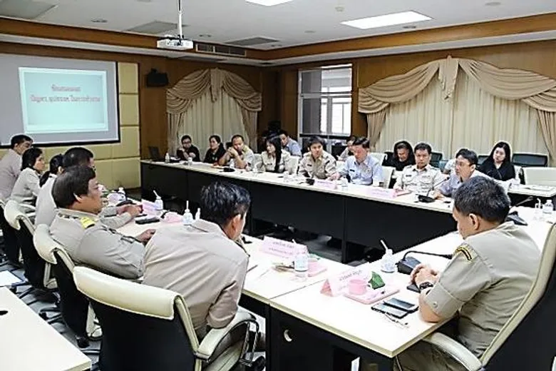 ปภ. โดย ศูนย์ ปภ.เขต 1 ปทุมธานี ร่วมการประชุมหารือปัญหา ข้อเสนอแนะ และอุปสรรคของการปฏิบัติงาน จังหวัดปทุมธานี