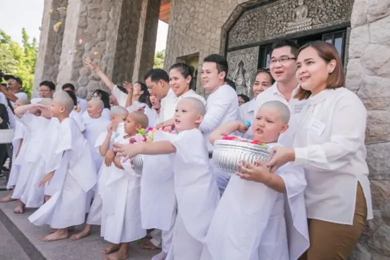 ชมสดความเคลื่อนไหว 12 สามเณรน้อย ผ่านช่อง...