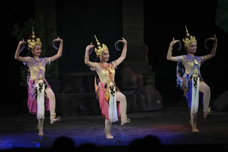 13 ศิลปนิพนธ์นักศึกษาศิลปกรรม อนุรักษ์-สร้างสรรค์นาฏศิลป์และดนตรี