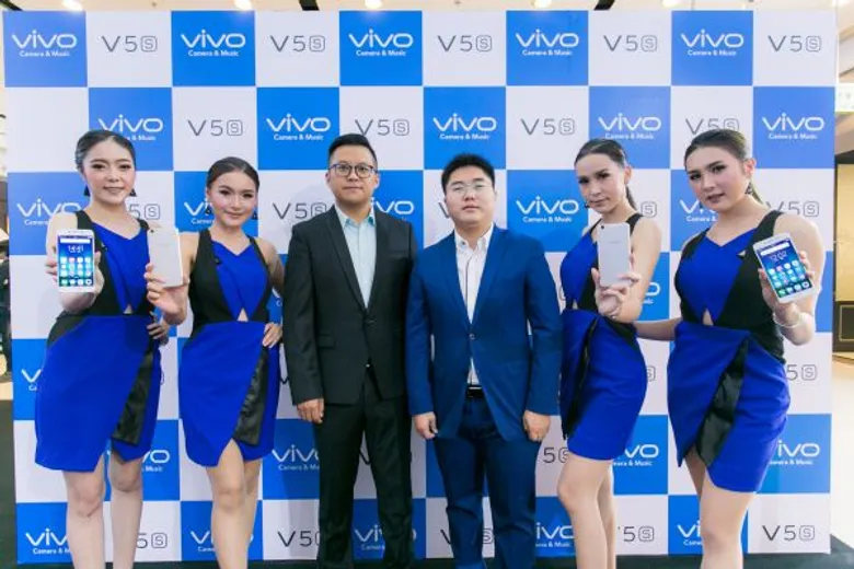 วีโว่ สร้างปรากฏการณ์สนั่นวงการสมาร์ทโฟน ส่งแบรนด์แอมบาสเดอร์ตัวแม่ อั้ม พัชราภา ไชยเชื้อ เปิดตัว Vivo V5s