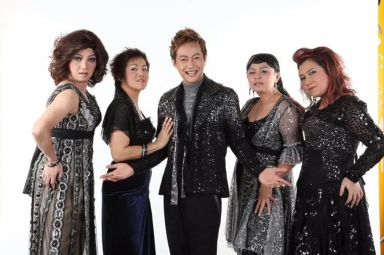เป็นศิลปินที่ไม่มีเพลงฮิตติดหูเหมือนชาวบ้...