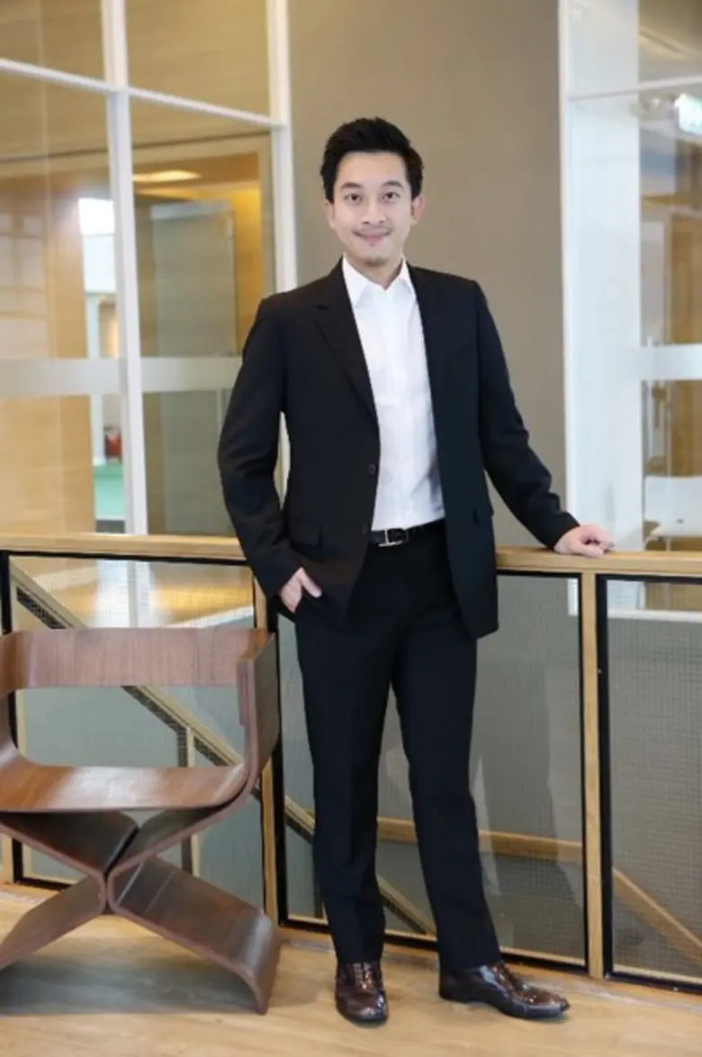 นายณัฐพงศ์ คุณากรวงศ์ ประธานเจ้าหน้าที่บร...
