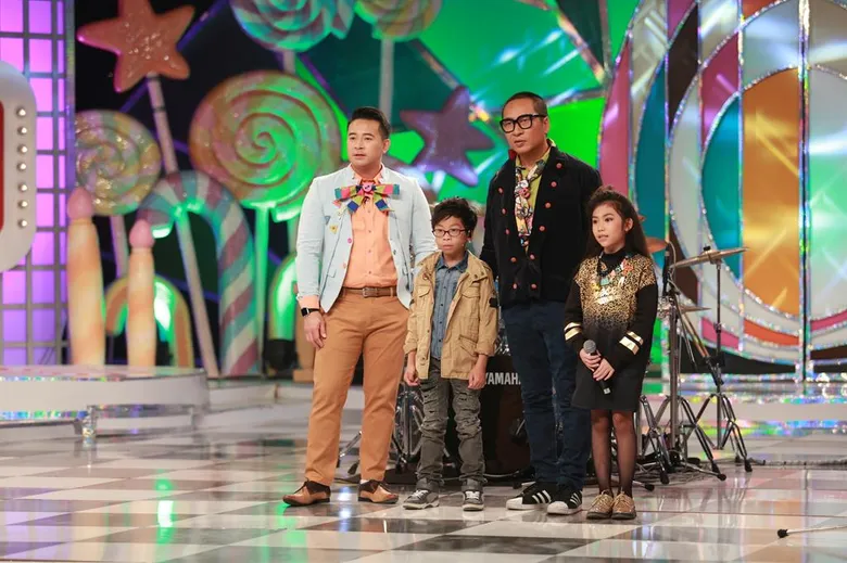 ทีวีไกด์: รายการ "kidzaaa (คิดส์ซ่าส์) Season 2" “น้องท็อป” โชว์ลีลาดีดพิณเรียกคะแนน ปะทะ “น้องแพทตินั่ม-น้องเทล”