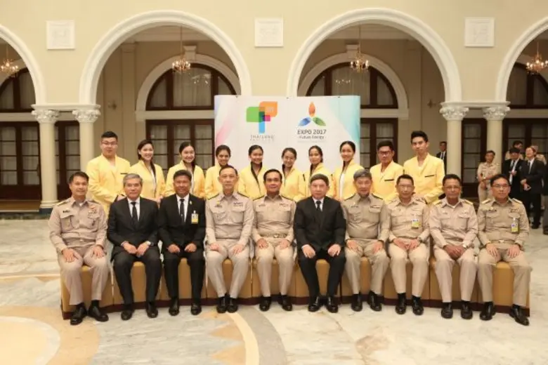 พลเอกอนันตพร กาญจนรัตน์ รัฐมนตรีว่าการกระ...