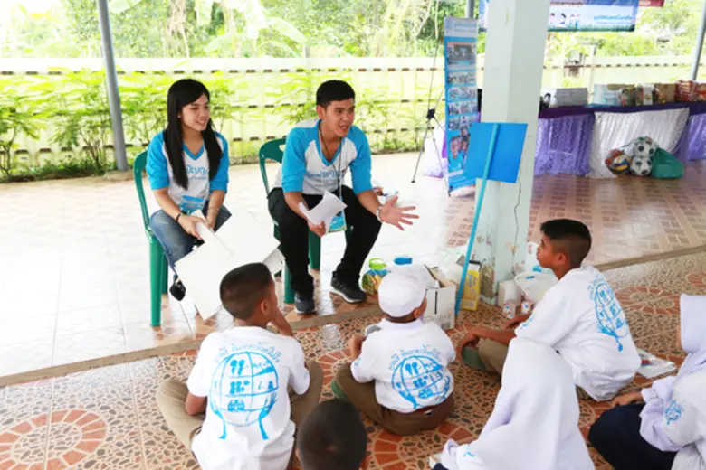 โครงการพี่สอนน้อง “ปลูกปัญญา พร้อมมอบความอบอุ่น” โรงเรียนที่ 65-66