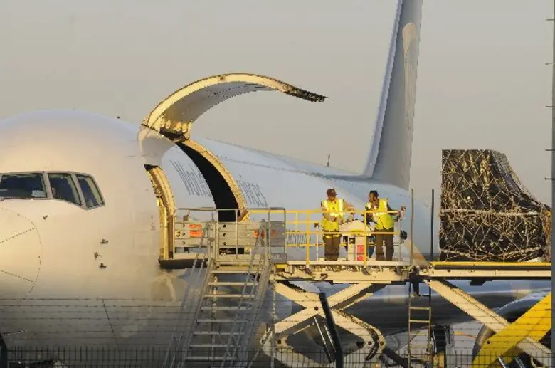 UPS AND SF HOLDING TO ESTABLISH JOINT VENTURE