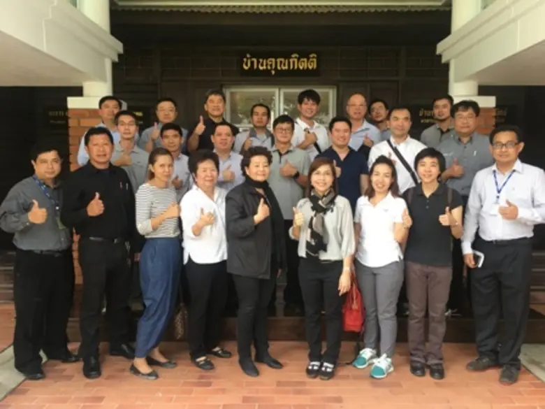 นายจิรวัฒน์ ตั้งกิจงามวงศ์ นายกสมาคมธุรกิ...