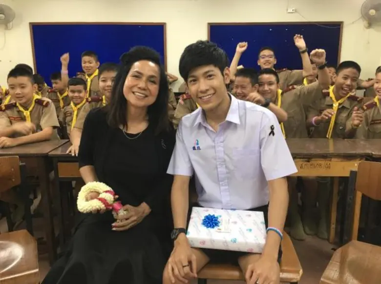 ทีวีไกด์: รายการ “รถโรงเรียน High School Reunion” “สิงโต” เผยวีรกรรมแสบสุดขั้ว!!! ใน “รถโรงเรียน High School Reunion” 4 มิ.ย.นี้