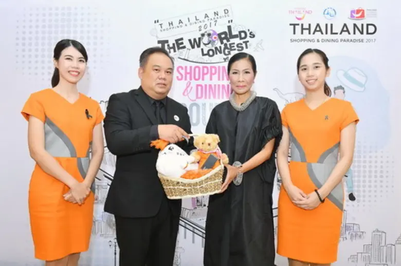 ทวิโรจน์ ทรงกำพล (ที่สองจากซ้าย) รักษาการ...