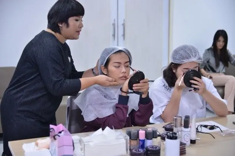 “สหกรุ๊ป แบงค็อก ยัง ดีไซเนอร์ อวอร์ด 2017” ส่งว่าที่ยังดีไซเนอร์เข้าเวิร์คช็อปใหญ่ เตรียมปั้นผลงานแฟชั่นความเป็นไทยในรอบไฟนอล