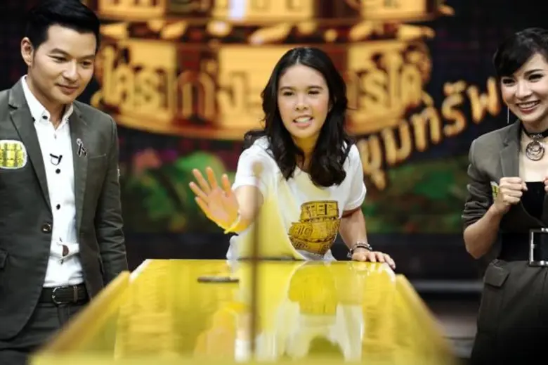 ทีวีไกด์: รายการ “STEP RIGHT UP ใครเก่ง...ใครได้ ล่าขุมทรัพย์” “แพร - พิมพ์ลดา” ชวนสายป่วนมาล่ารางวัล แถมโชว์เหนือ หลับตาประลองเกม!!!