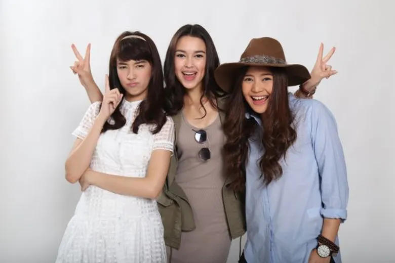 เรื่องย่อ: สายลับจับแอ๊บ
