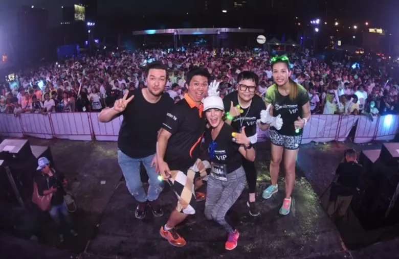 จุดประกายความสนุกให้สุดเหวี่ยงใน “สเก็ตเชอร์ส แบล๊คไลท์ รัน ไทยแลนด์”