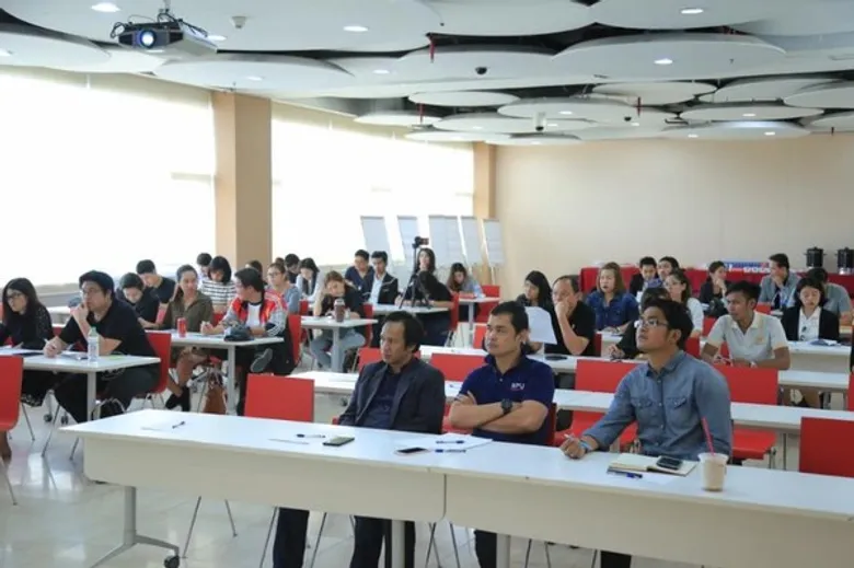 SPU : นิเทศฯป.โท ม.ศรีปทุม จัดสัมมนา รวมพลระดมความคิด ”พัฒนาจริยธรรมและจรรยาบรรณสื่อสารมวลชน รุ่นใหม่“