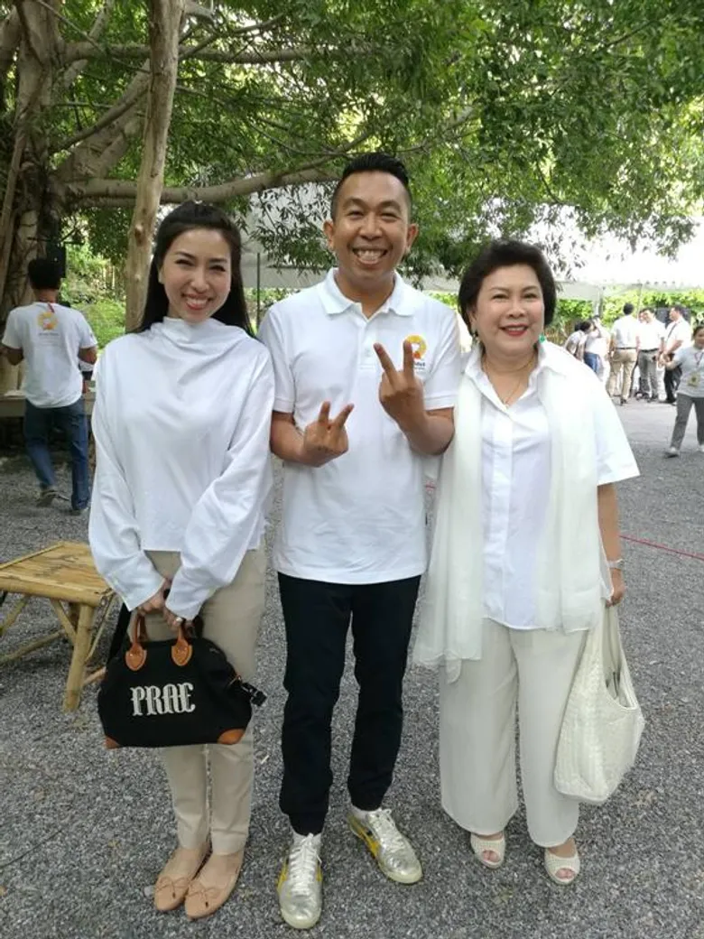 "เสนาลิง" เผยที่มารางวัลสุดปลื้ม!!พิธีกรแห่งปี รางวัล ไนน์เอ็นเตอร์เทน อวอร์ด 2017 ยก เจ เอส แอลฯ ผู้ผลักดันแจ้งเกิดงานพิธีกร