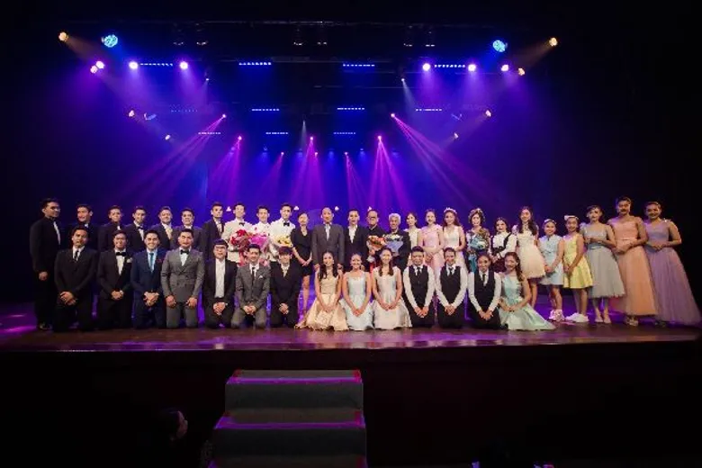 เปิดม่านรอบปฐมทัศน์ “ขอพบในฝัน สุนทราภรณ์ เดอะมิวสิคัล” ละครเพลงรื่นอารมณ์แห่งปี จัดเต็มทุกความสุข สนุกครบรส ผู้ชมสุดปลื้มคุ้มค่าการรอคอย