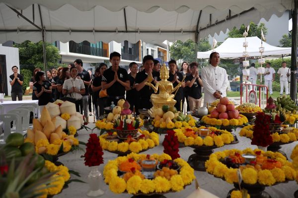 คุณชาติชาย พานิชชีวะ ประธานกรรมการ บมจ. ช...
