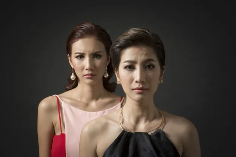 เรื่องย่อ: กุหลาบราคี