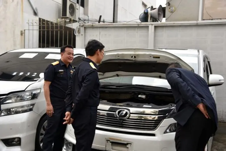 กรมศุลกากรส่งมอบรถยนต์ของกลางที่ถูกโจรกรรมคืนทางการมาเลเซีย