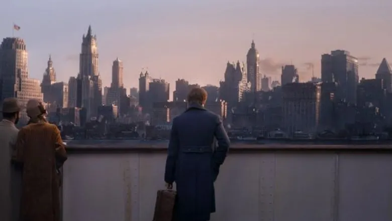การเดินทางครั้งใหม่ของนิวท์ สคามันเดอร์ ใน Fantastic Beasts 2 เปิดฉากขึ้นแล้ว