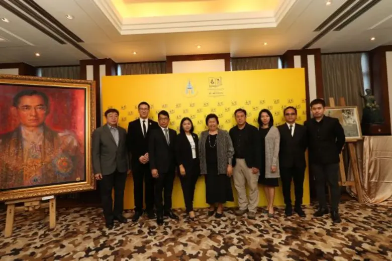 ศิลปะเทิดพระเกียรติ "คำพ่อสอน" ปี ๒ น้อมถ...