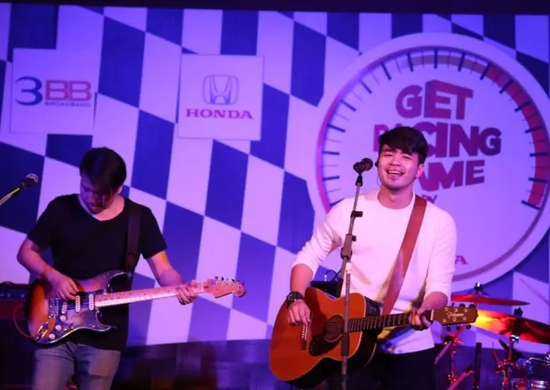 'GET 102.5’ ส่ง 'แพรว – แบงค์’ ยกก๊วนชาวออฟฟิศ พิชิตเงินแสน