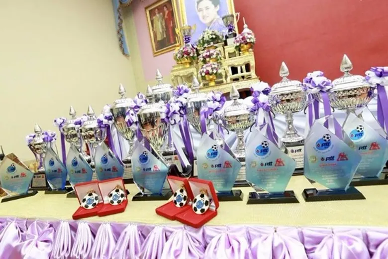 กลุ่ม ปตท. จังหวัดระยอง จัดแข่งขันฟุตบอล ชิงถ้วยพระราชทาน สมเด็จพระเทพรัตนราชสุดาฯ สยามบรมราชกุมารี