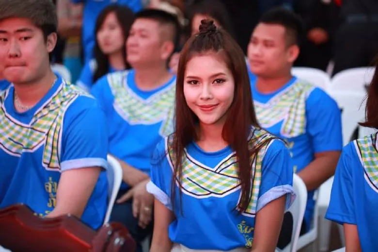 เอ็ม พิคเจอร์ส นำทีม “โตโน่-หม่ำ” ม่วนซื่นโฮแซว กับนักแสดง “ส่มภัคเสี่ยน” เยือนนครพนม