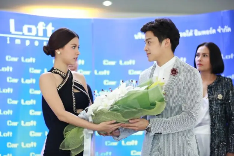 ทีวีไกด์: ย่อตอนโปรเจ็กต์ 'The Writers’ (เดอะ ไรท์เตอร์) เรื่อง 'หลงไฟ’ ออกอากาศ จันทร์ที่ 24 และ อังคารที่ 25 ก.ค. 2560