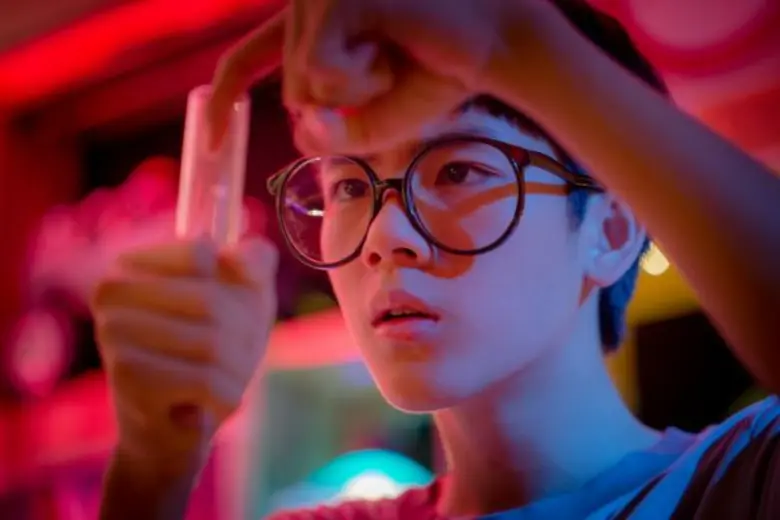 Movie Guide: “สหมงคลฟิล์ม” ส่งหนังวัยรุ่นทะลึ่งฮา “15+ ไอคิวกระฉูด” สร้างสีสันฟันฟินให้วงการหนังไทยครึ่งปีหลัง 2560