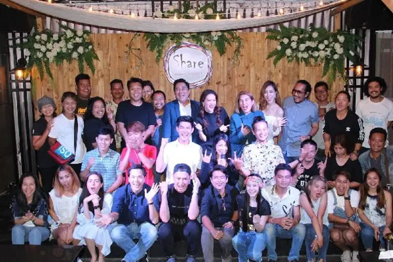 “ผู้จัดเมย์” คว้าไมค์ นำทีม “มังกร-แป้ง-ณฉัตร” จัดเต็ม  เลี้ยงปิดกล้องละคร “เงาอาถรรพ์”