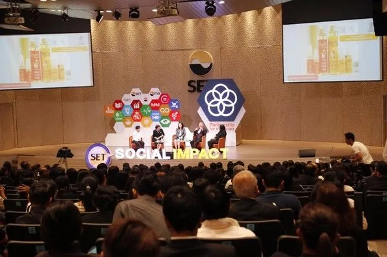 กระตุกต่อมคิด ธุรกิจ กับสังคม จากงาน SET Social Impact Day 2017 “วันนี้ไม่มีใครสามารถที่จะบินได้ด้วยปีกข้างเดียว”
