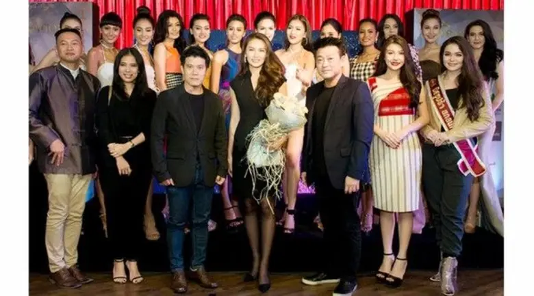 นายสรกฤต ลัทธิธรรม (แถวหน้าที่ 3 จากขวา) ...