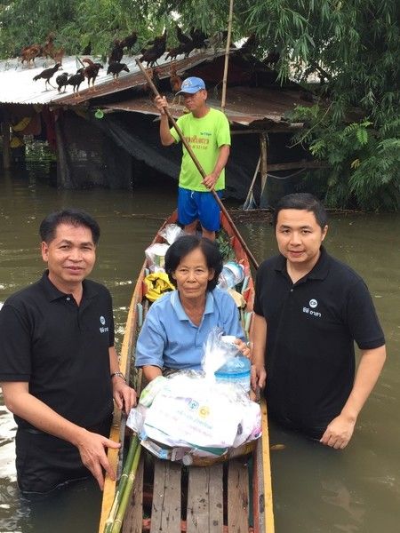น้ำใจไทยช่วยน้ำท่วม เครือเจริญโภคภัณฑ์ผนึ...