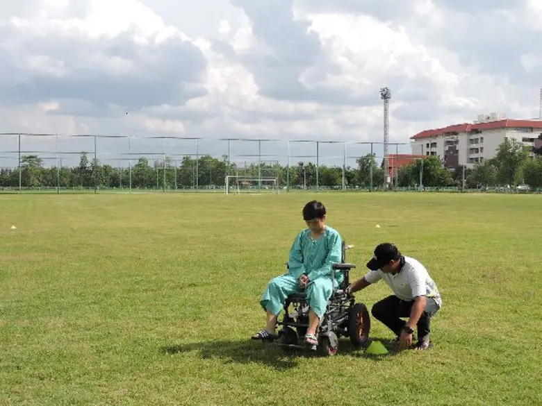 นักวิจัย 3 สถาบัน คิดค้นรถเข็นไฟฟ้าอัจฉริยะ (ต้นแบบ) ส่งถ่ายผู้ป่วย