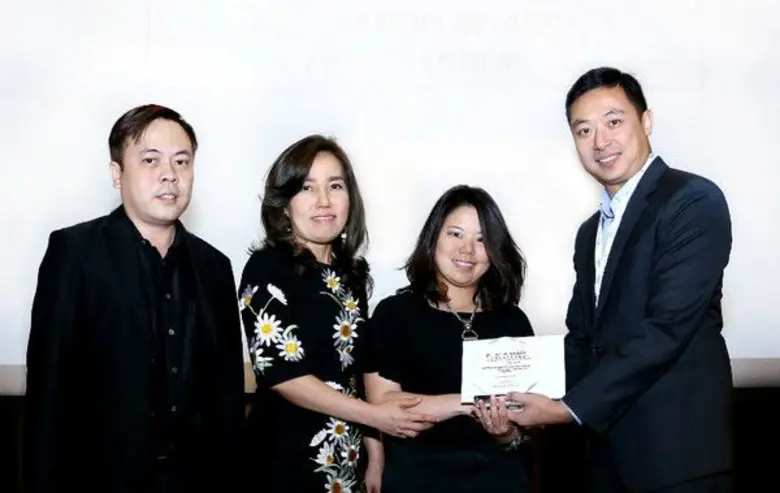 "คว้ารางวัลนวัตกรรม" – นางอัญชีรา ชุมชัยเ...