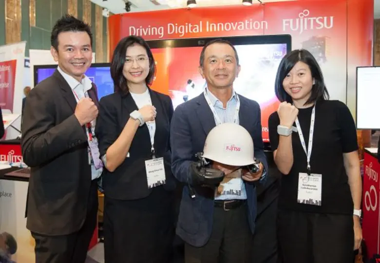 บริษัท ฟูจิตสึ (ประเทศไทย) จำกัด พร้อมขับ...