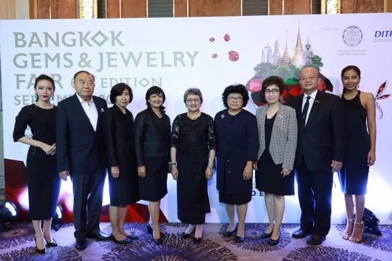 พาณิชย์ เตรียมจัดยิ่งใหญ่ “Bangkok Gems & Jewelry Fair” ครั้งที่ 60 ดันไทยเป็นฮับการค้าอัญมณีและเครื่องประดับโลก