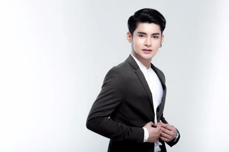 นีออนไวท์ ไทยแลนด์ สร้างปรากฎการณ์ความปัง...