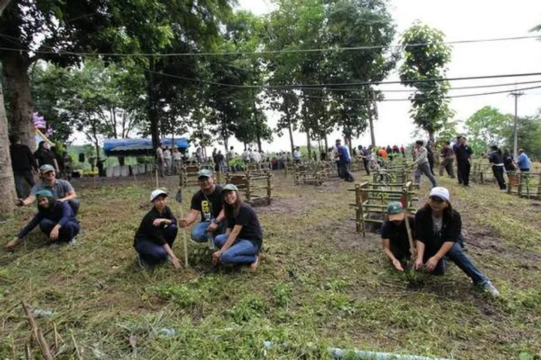 กิจกรรมประชารัฐร่วมใจ ปลูกต้นไม้ให้แผ่นดิน