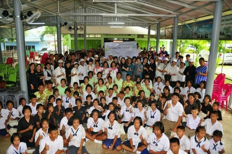 Thai Fashion Network แจกทุนการศึกษา 243,000 ที่ศรีสวัสดิ์ และพนมทวน กาญจนบุรี