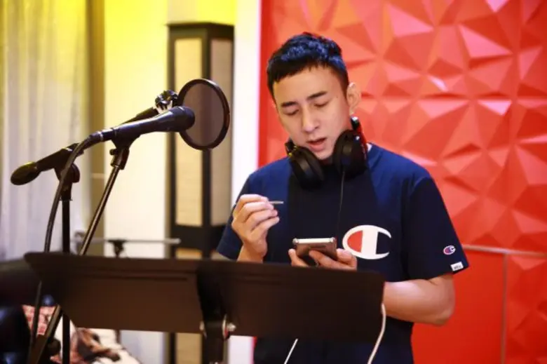 “เทค ไทยแลนด์” เสือปืนไว คว้าหน้ากากจากัวร์ ร้องนำเพลงประกอบหนัง “สาระแนเลิฟยูววว”