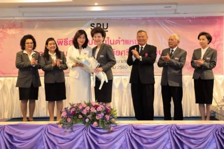 SPU : ม.ศรีปทุม จัดพิธีส่งมอบตำแหน่ง รองอธิการบดี SPU Khonkaen ผู้บริหารรุ่นใหม่